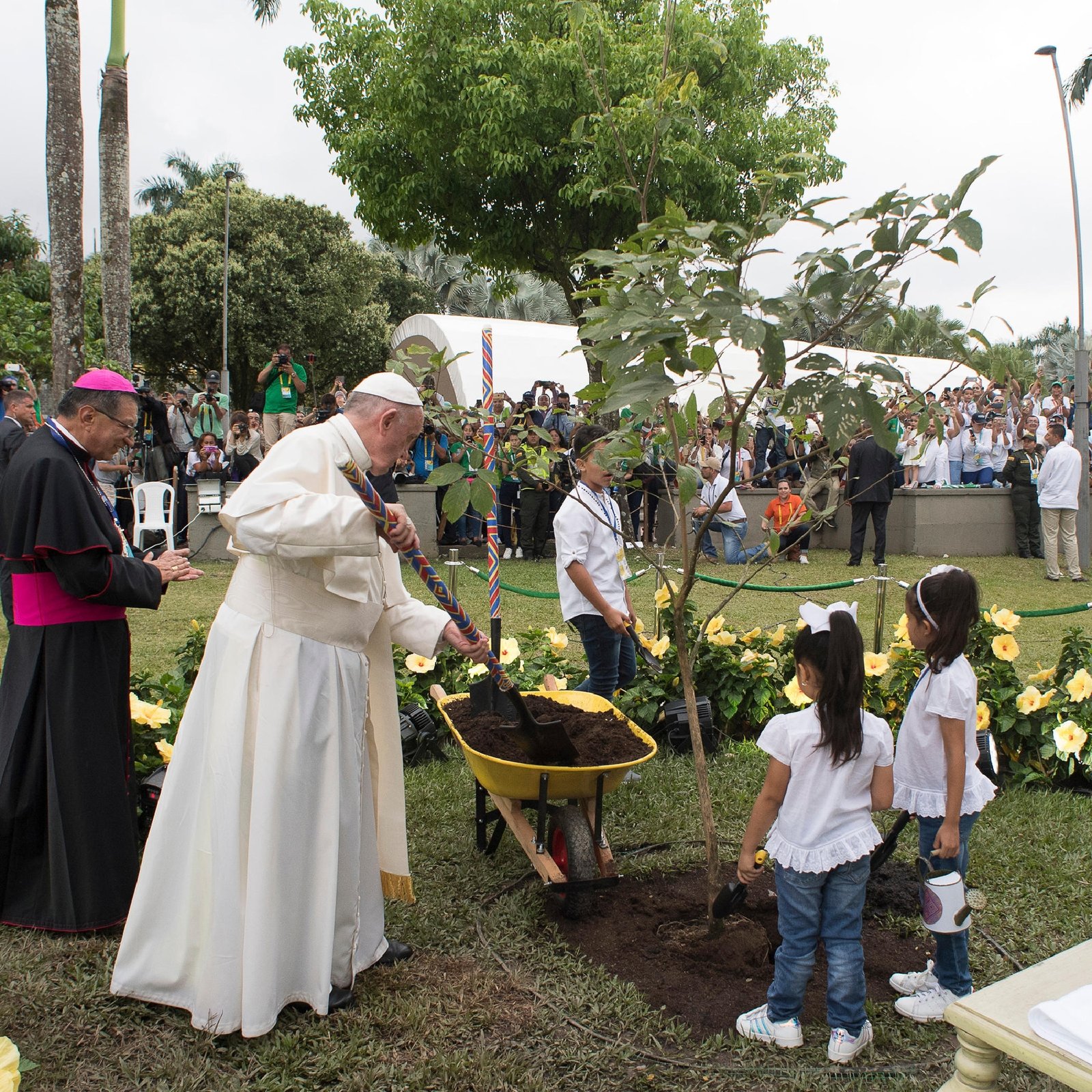 Pope Francis plants a tree during a visit to the Cross of Reconciliation at Los Fundadores Park in Villavicencio, Colombia, Sept. 8, 2017. (CNS photo/L'Osservatore Romano)