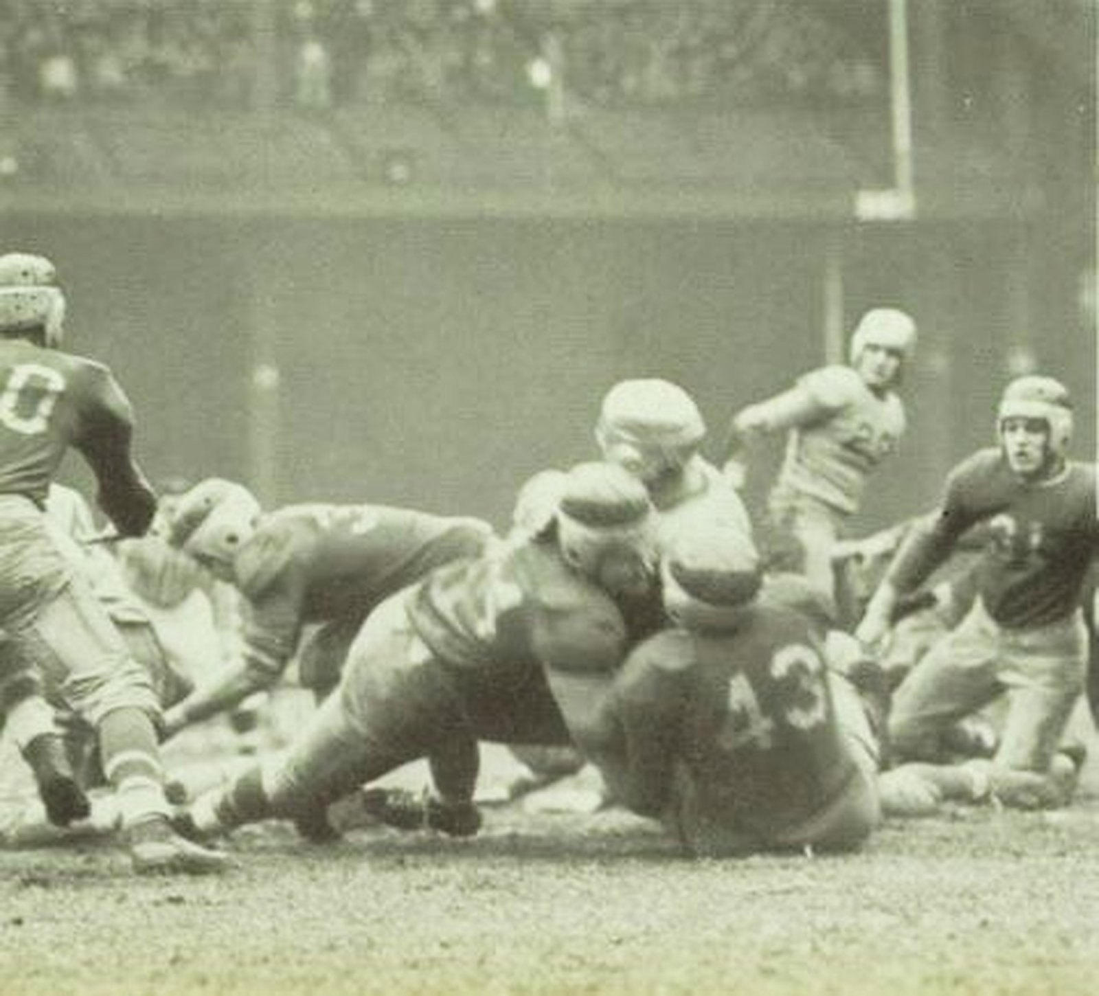 U of D stunned CC, 20-0, breaking CC’s four-year, 34-game winning streak to win the 1939 Goodfellow Game before 23,000 fans at Briggs/Tiger Stadium. “The Cubs’ victory was the greatest in its history,” Archivist Tom O’Keefe said. (Photo courtesy of MHSAA).