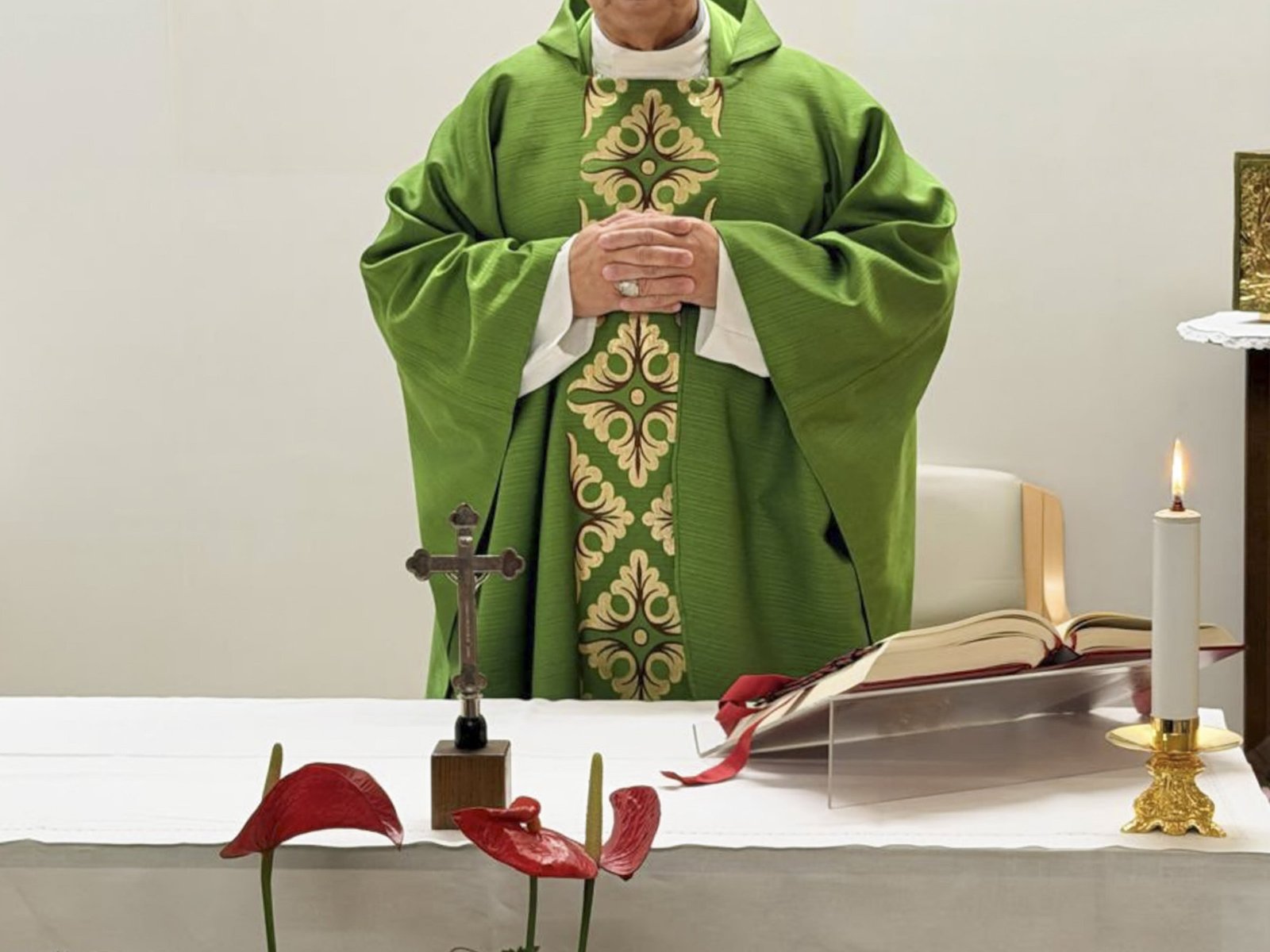El Papa León XIV celebró Misa por primera vez este viernes 16 de octubre de 2026 desde que fue ingresado para ser operado de un tumor en el pulmón derecho, el 13 de octubre. Crédito: Vatican Media.