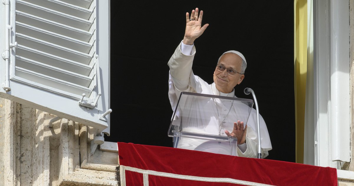 Catholics must engage with modern culture, not reject it, pope says ...