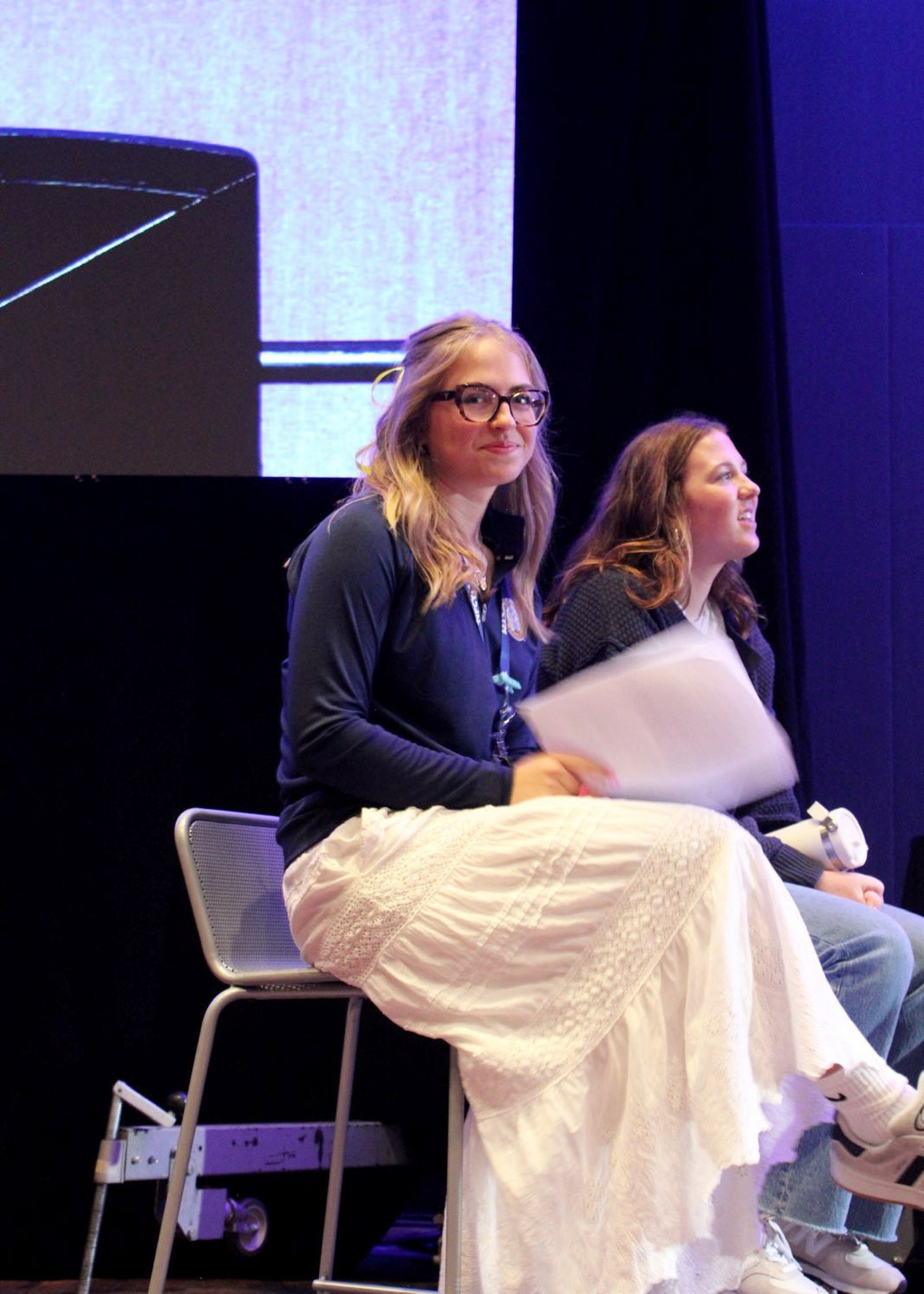 Khloe Duneske, estudiante de 17 años de tercer año en Mercy High School en Farmington Hills y feligresa de Our Lady of Victory en Northville, fue una de los siete estudiantes de secundaria de todo el país elegidos para compartir su testimonio durante las sesiones temáticas de la conferencia como parte del Marian University Preach Challenge.