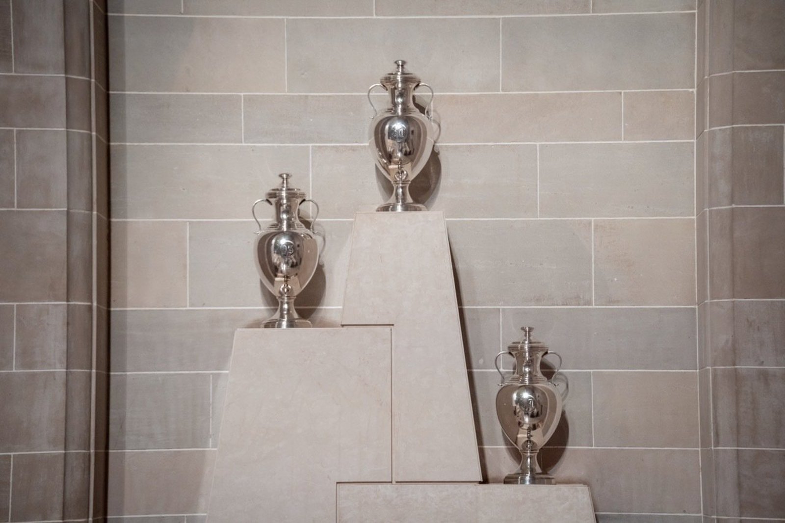 Además de utilizar los óleos este fin de semana para dar la bienvenida a catecúmenos y candidatos a la plena comunión con la Iglesia, el arzobispo Weisenburger señaló que el próximo tiempo pascual también incluirá la ordenación sacerdotal de cuatro diáconos transitorios, quienes serán consagrados con el santo crisma.