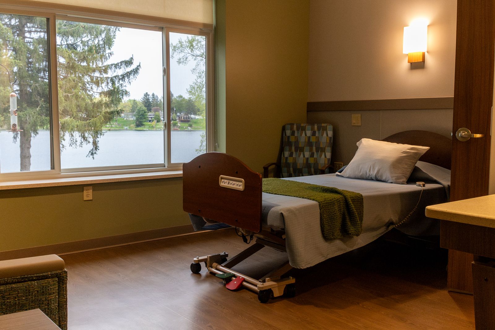 Lourdes Senior Community serves more than 700 people annually; at any given time, 5-10 patients are in hospice. Angela Hospice cares for an average of 250 patients per day in their homes, in addition to the 32-bed Livonia Care Center. The partnership with Lourdes will allow Angela Hospice to expand its reach in Oakland County through in-home hospice care and grief services.