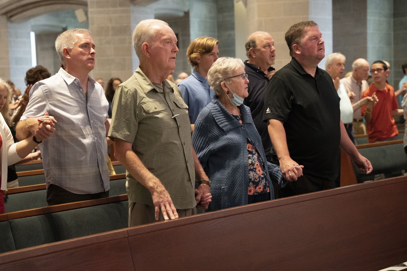 Los abuelos tienen la sabiduría de la experiencia, dijo el obispo Hanchon.