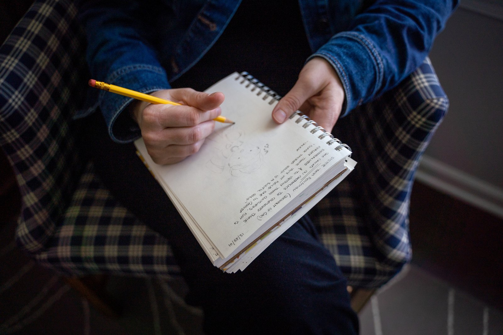 When drawing each saint, Mattos says she begins her research by reading about them and looking up images of them online. However, some of the saints require her to go by divine inspiration.