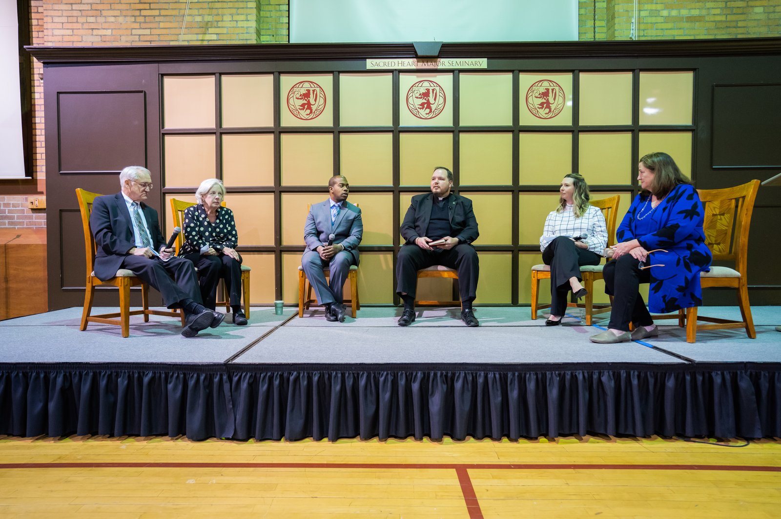 Panelists included Peggy and Mike O’Dea, founders of Mother and Unborn Baby Care crisis pregnancy center in Southfield; Louis Brown, executive director of the Christ Medicus Foundation in Troy; Katie Montes, executive director of Mary’s Mantle in Troy; and Kathleen Wilson, coordinator of the Respect Life Ministry for the Archdiocese of Detroit.