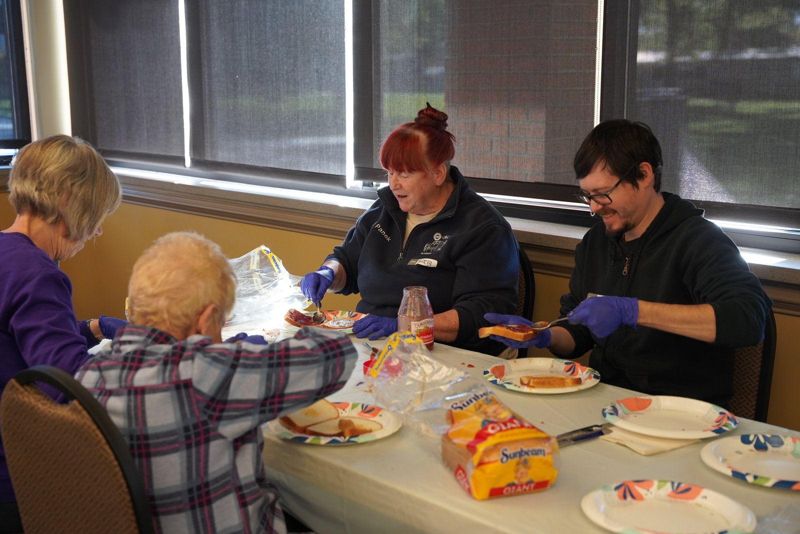 Volunteers at St. Vincent Ferrer Parish in Madison Heights assemble sandwiches for Macomb's Answer to Temporary Shelter. (Maggie Sicilia | Detroit Catholic)
