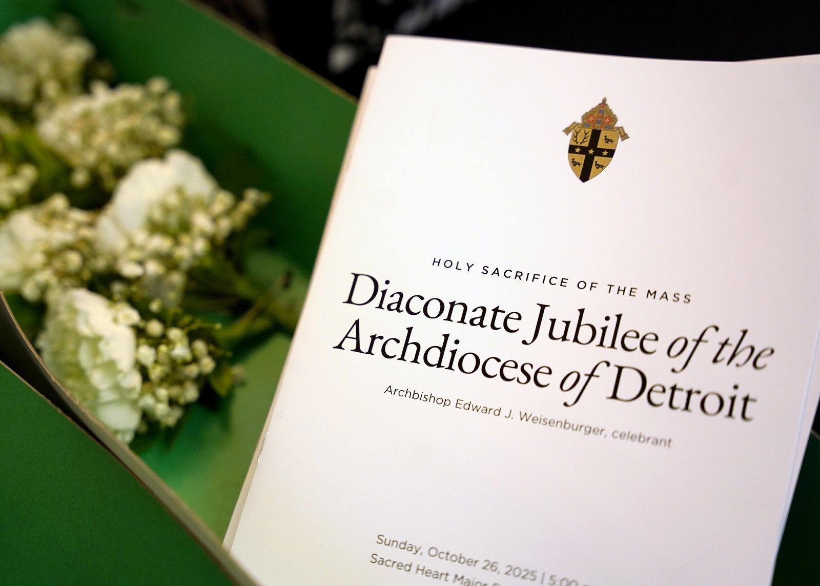 Después de la Misa y la renovación del compromiso con el diaconado, se realizó una cena y una breve ceremonia en la que se homenajeó a cada uno de los hombres por su dedicado servicio a la Iglesia en Detroit.