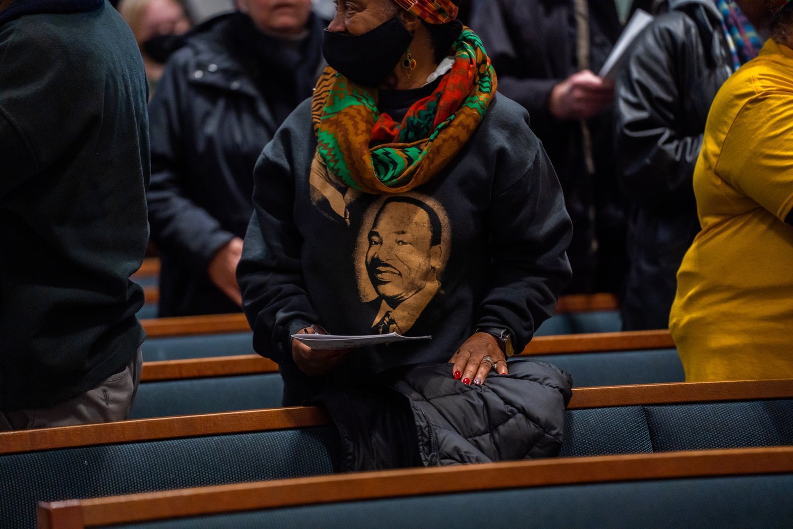 “Necesitamos transformación y conversión para apropiarnos de algo nuevo, esa novedad que Martin Luther King siempre llamó a la Iglesia a ser y llegar a ser”, dijo el P. Cooke. “Nos estamos convirtiendo, Iglesia”.