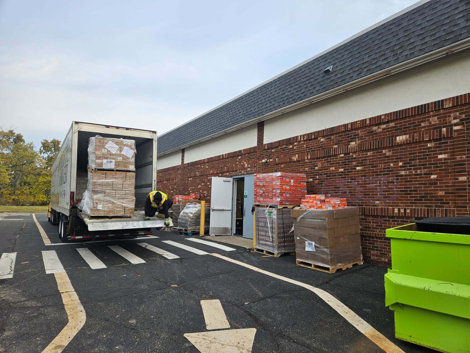 Last week, the city of Detroit donated a semi-truck full of food through Forgotten Harvest that will allow Catholic Charities of Southeast Michigan to distribute food on Thursdays at the Center for the Works of Mercy. (Photo courtesy Catholic Charities of Southeast Michigan)