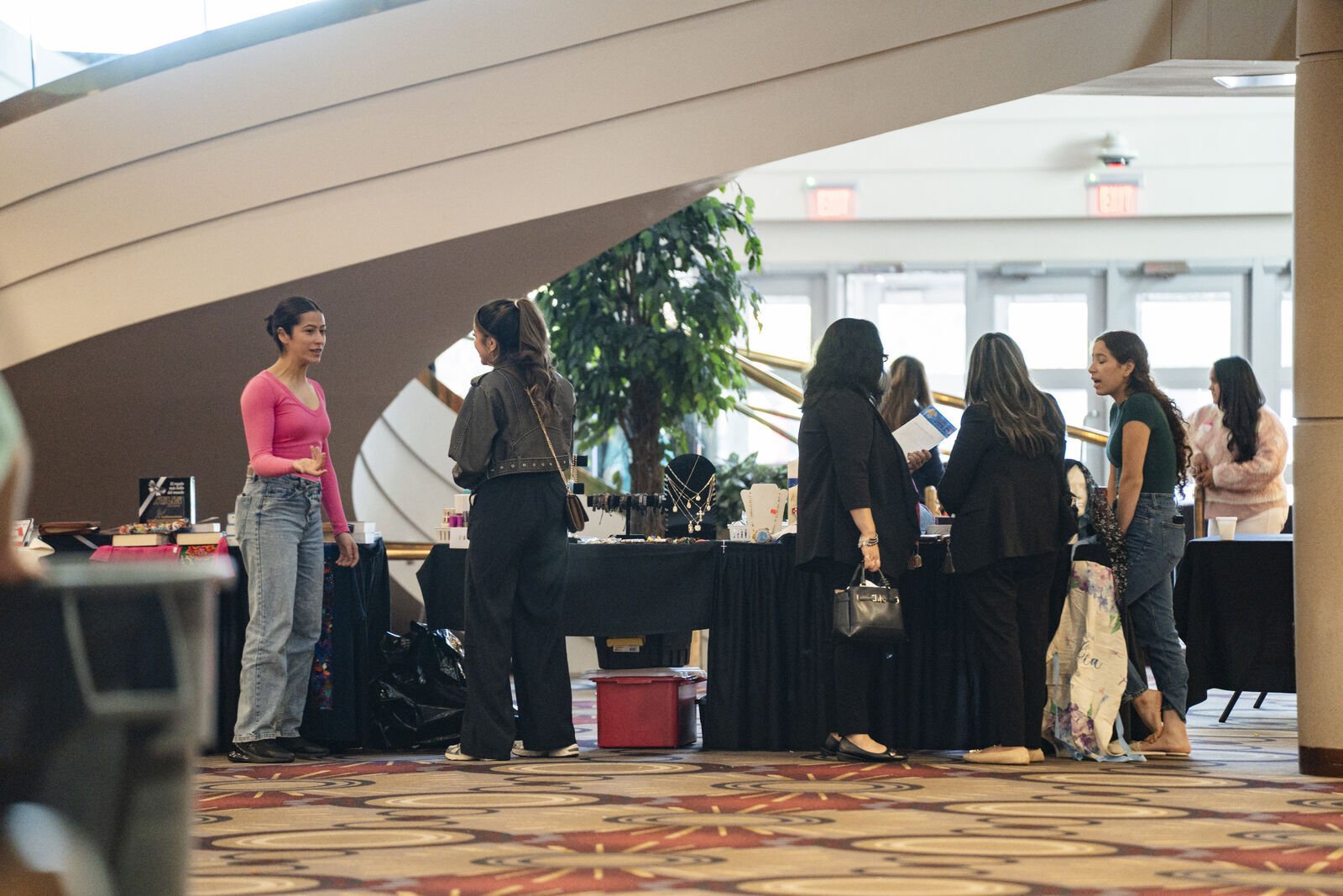 Uno de los objetivos principales de la conferencia fue ofrecer a las mujeres la oportunidad de conocer los distintos ministerios hispanos de la Arquidiócesis de Detroit, los cuales brindan acompañamiento y seguimiento para fortalecer la fe.