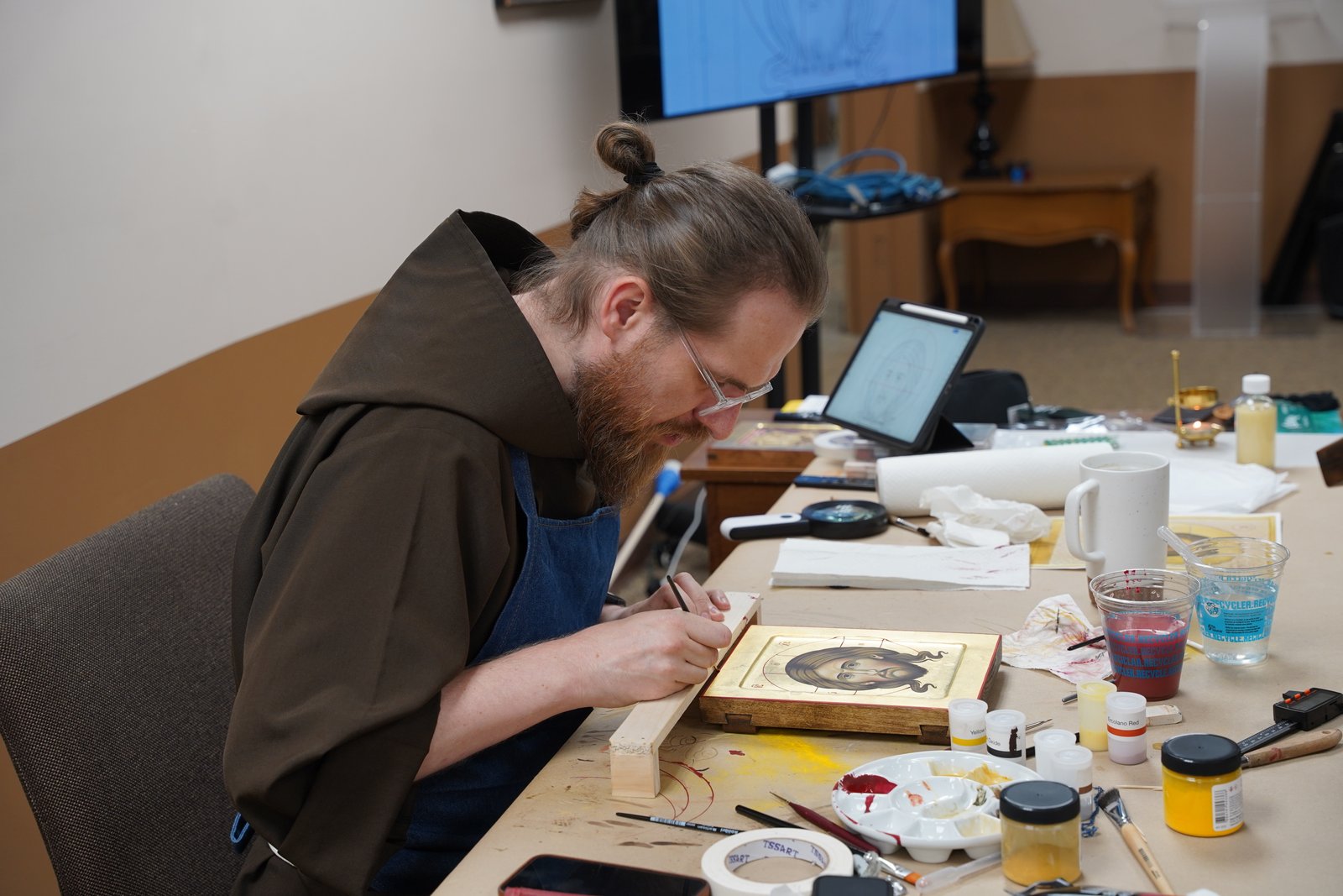 Bro. Skowron studied iconography in Germany and Ukraine and now leads retreats on iconography, along with his full-time job as chaplain of the Capuchin Soup Kitchen.