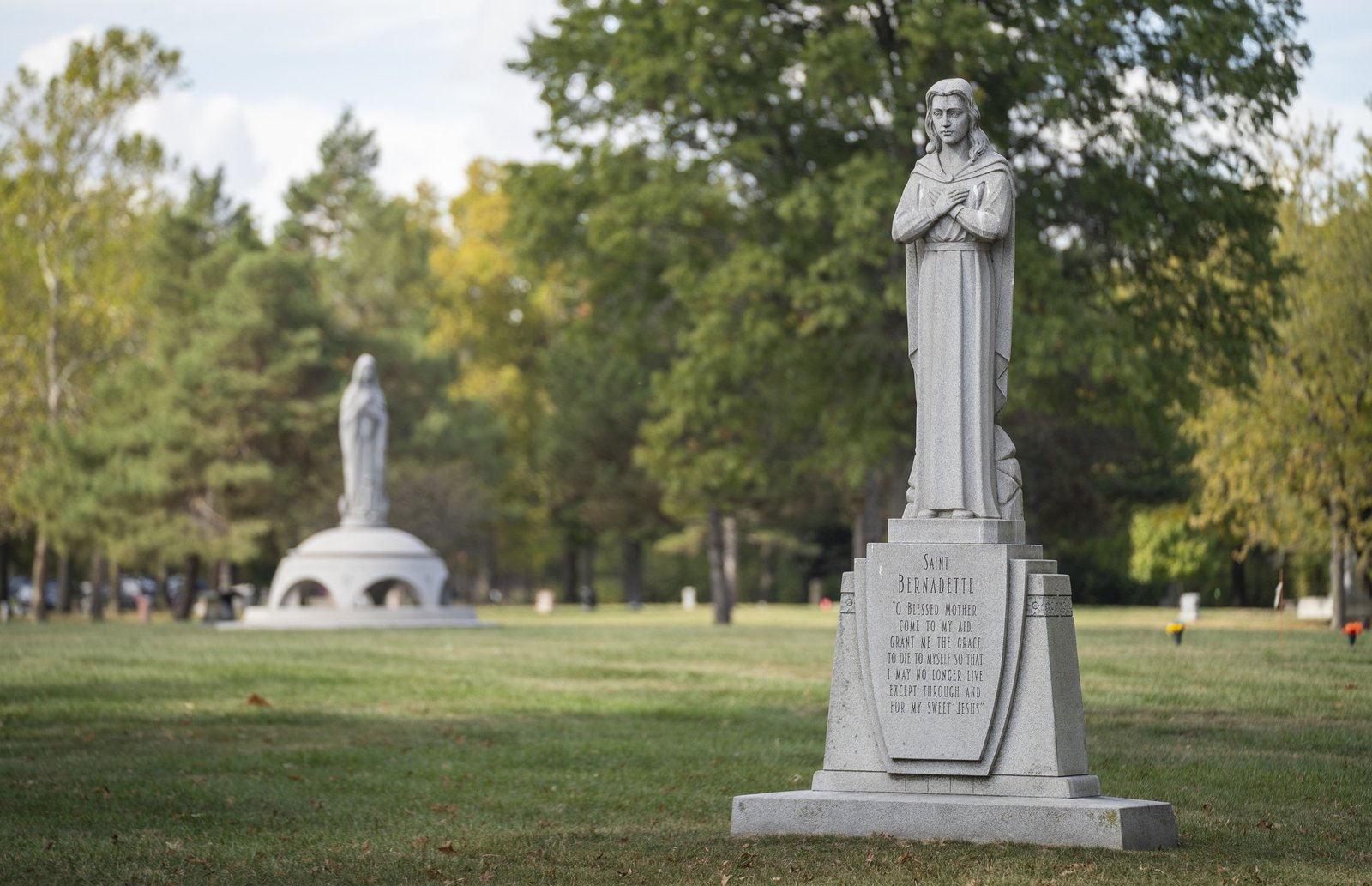Entre los cementerios que participan en la iniciativa Gather Them Home se encuentra el cementerio Our Lady of Hope, en Brownstown Township. (Valaurian Waller | Detroit Catholic)