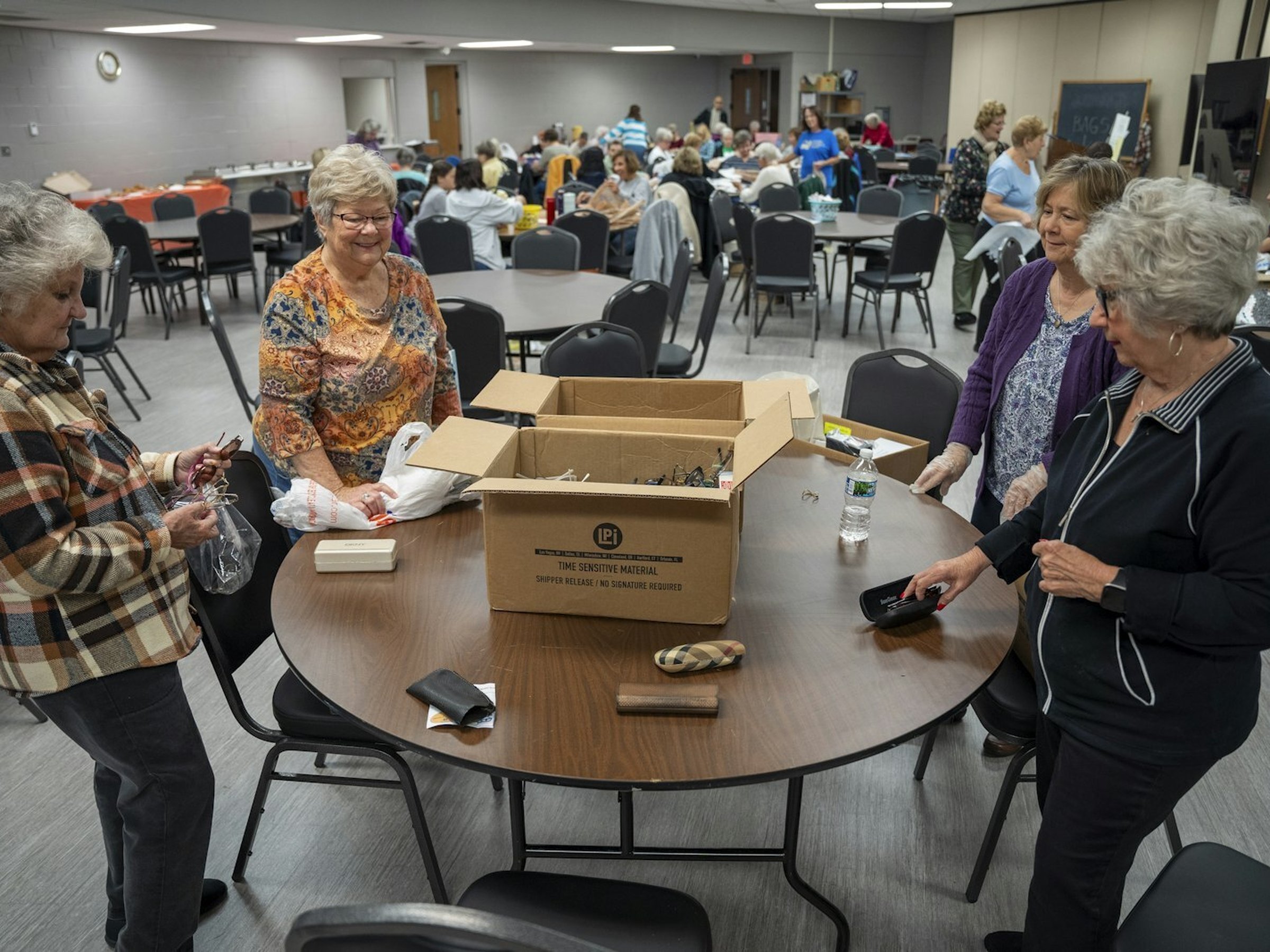 Mercy in action: Volunteers weave a more comfortable night's sleep for ...