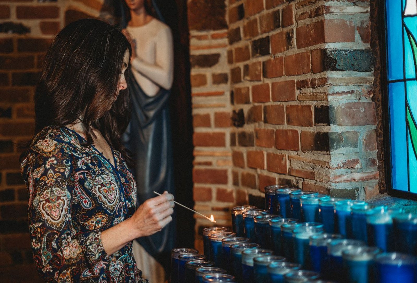 Curtis’ conversion influenced her 14-year-old daughter, Elwood, who asked to be baptized. The two regularly pray decades of the rosary together.