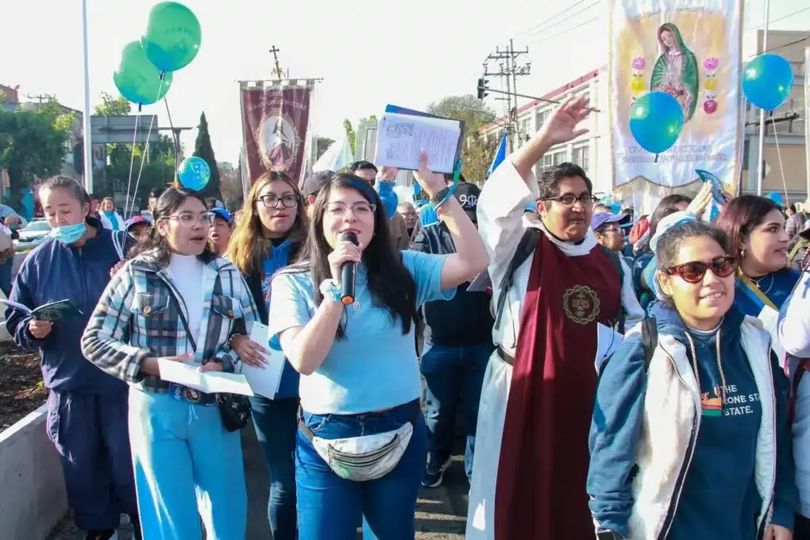 Los jóvenes tuvieron un papel destacado, contagiando su entusiasmo a lo largo del camino. Foto: Néstor Marrón/DLF