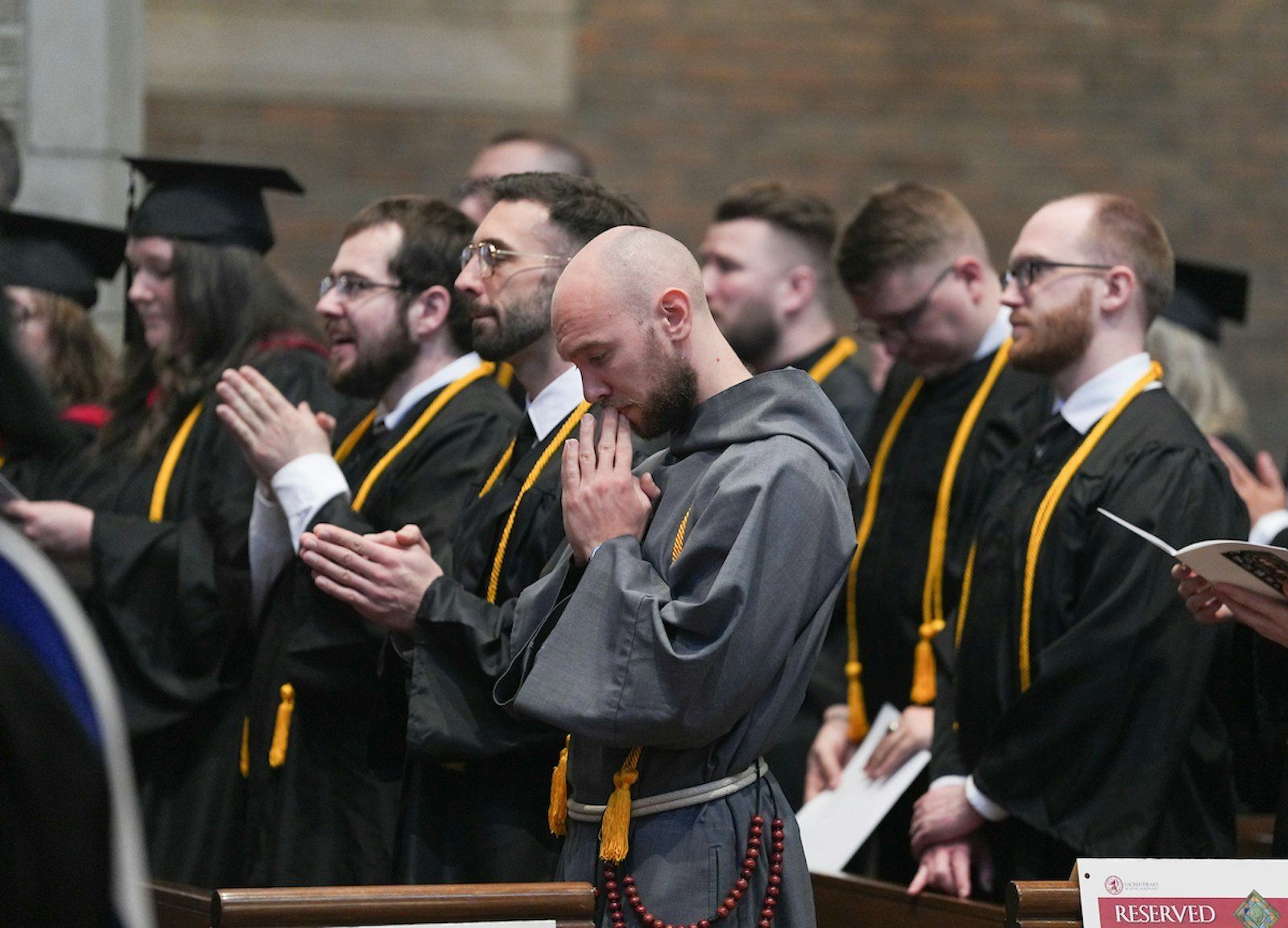 El P. Mabee mencionó que depende de los graduados llevar a Cristo desde el Sacred Heart Major Seminary hacia el mundo y poner en práctica lo aprendido en la escuela para ser agentes de la Nueva Evangelización.