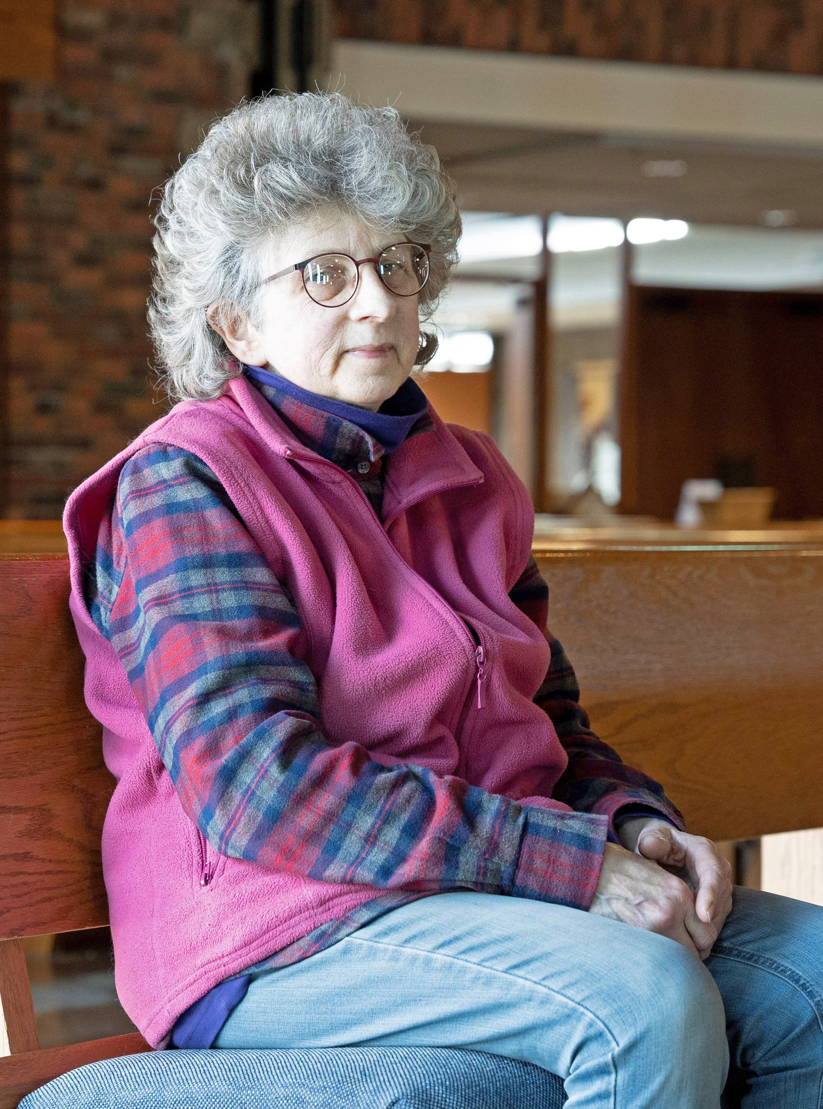 Young dice que comenzó a sentir que el Espíritu Santo la llamaba hacia el arte religioso en la década de 1970, cuando comenzó a exhibir su trabajo durante conferencias religiosas y exposiciones de arte. (Gabriella Patti | Detroit Catholic)