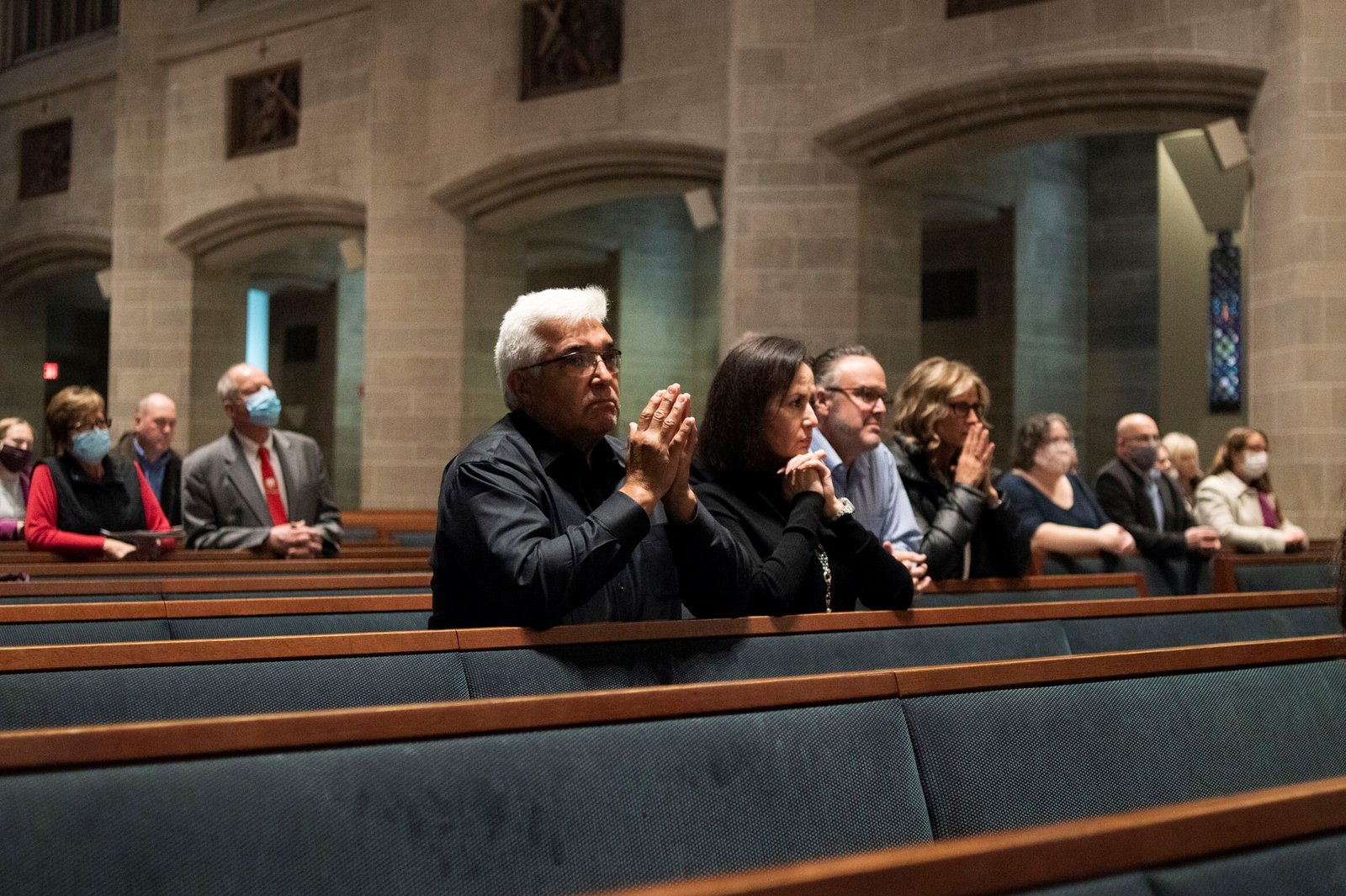 Los participantes del Sínodo 16 y el personal de la curia arquidiocesana se reunieron en la Catedral del Santísimo Sacramento el 20 de noviembre para la Misa del quinto aniversario del Sínodo 16.