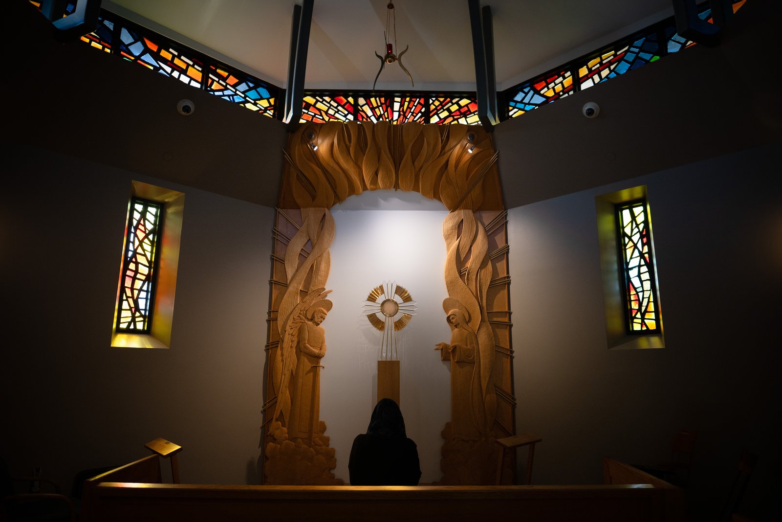 Women in each Seven Sisters group remain anonymous to the priest for whom they are praying, with the exception of each group's "anchoress," who remains in contact with the priest to receive prayer intentions.