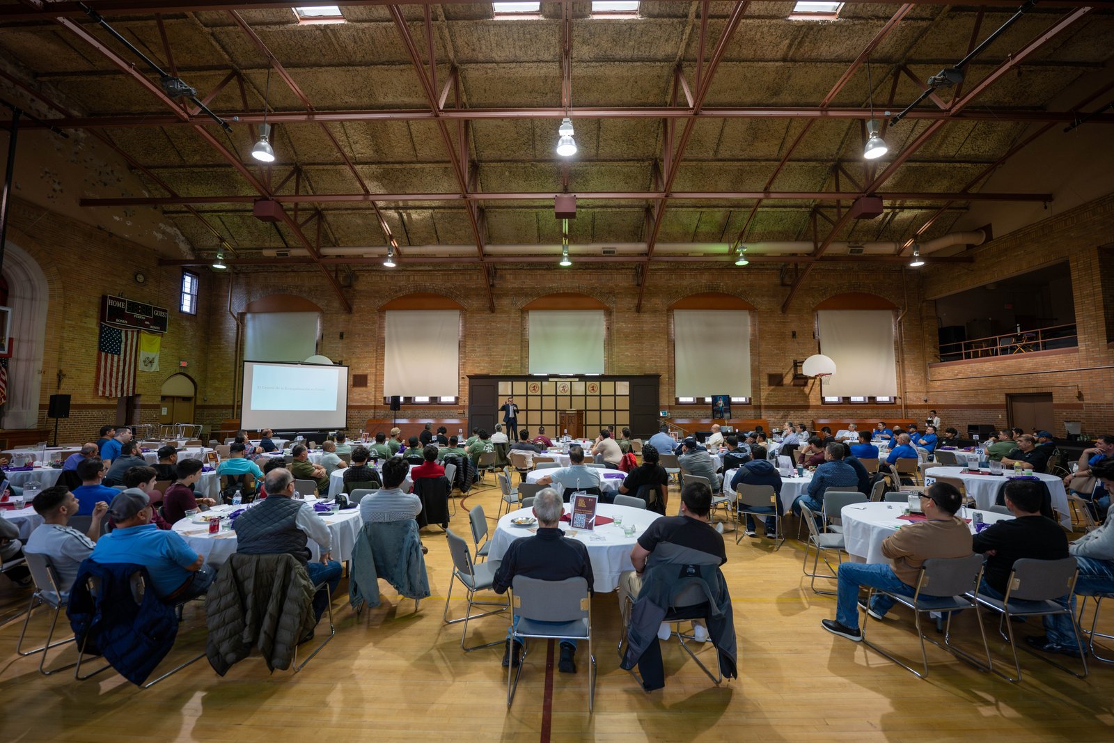 Participants were able to experience different stages of formation and spiritual life: talks, testimonies, moments of praise, Eucharistic adoration, and confessions available for much of the day
