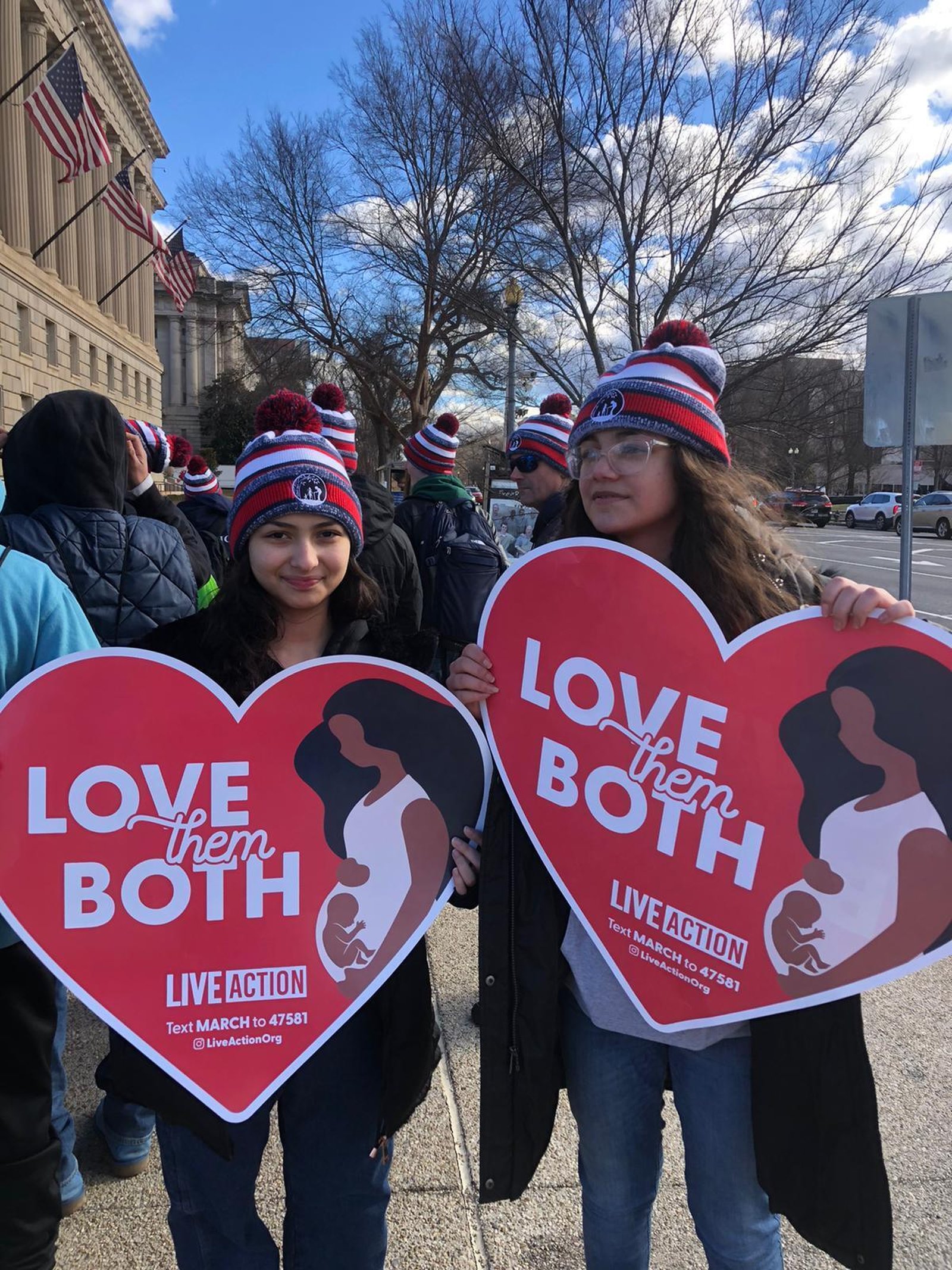 Vanessa Sanchez, voluntaria de la Most Holy Redeemer Church, estará acompañando a jóvenes de la St. Gabriel Church y la Cabrini High School a la Marcha por la Vida en Washington DC. Durante el año, Vanessa prepara a los jóvenes para que tomen conciencia sobre el aborto y sus consecuencias. (Foto cortesía de Vanessa Sanchez)