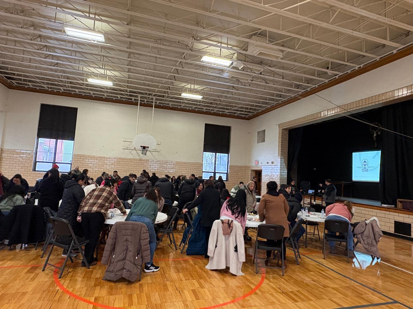 El taller se desarrolló en un ambiente agradable y reflexivo, centrado en la dignidad de toda persona.