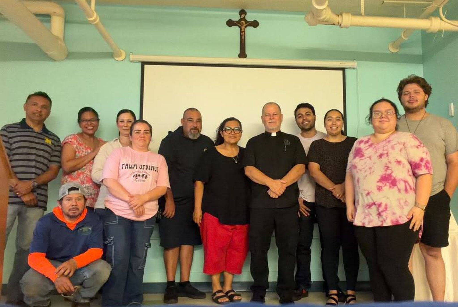 A través del Ministerio de Planificación Natural de la Familia, un grupo de matrimonios ofrece un curso que busca ayudar a los esposos a conocerse mejor, mejorar su comunicación y comprender la enseñanza de la Iglesia sobre el matrimonio y la apertura a la vida.