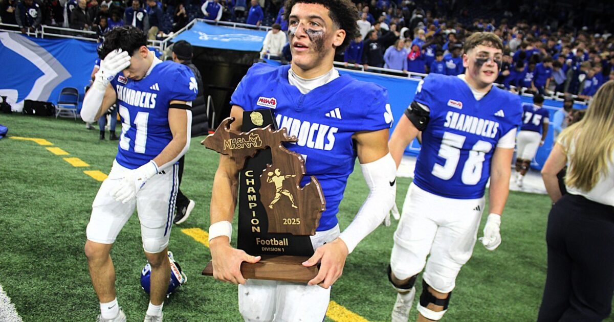Catholic Central ‘finishes’ season strong with first state championship since 2009