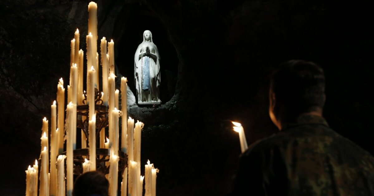 Everyone can be a good Samaritan, pope says in message for world's sick