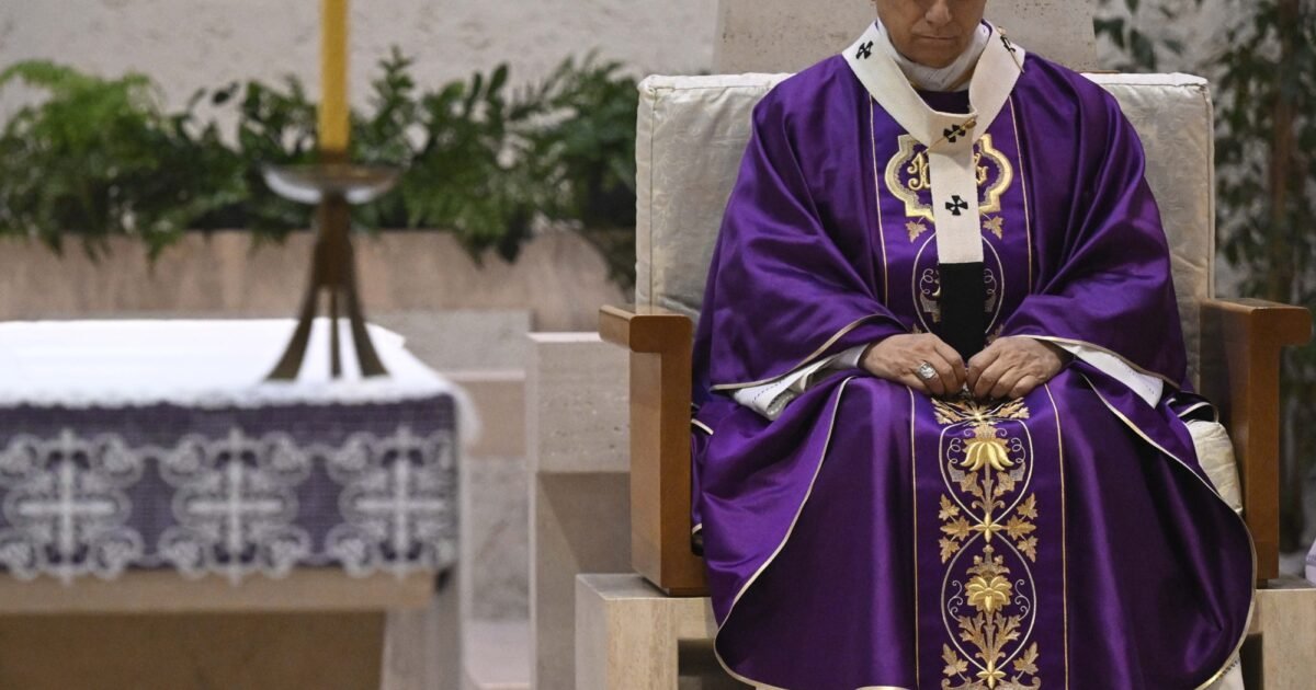 Pope Leo XIV urges Chicago students to be 'co-workers for peace with Christ'