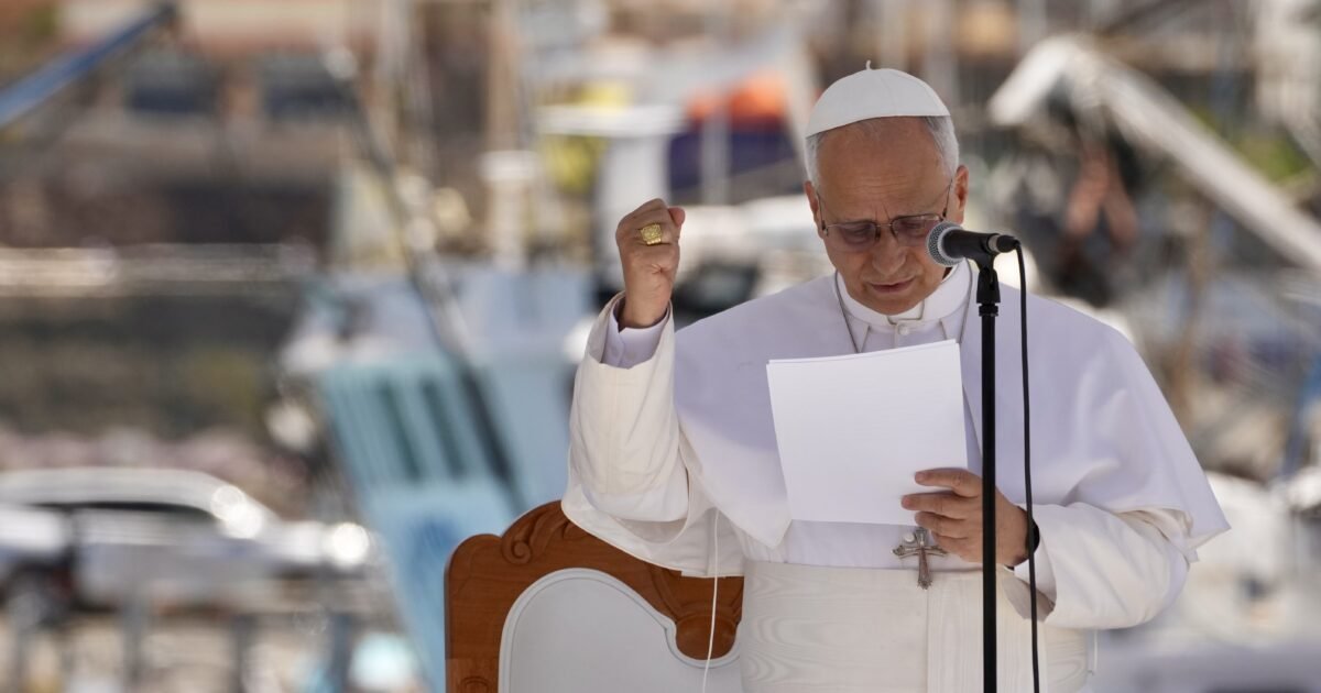 Criminals preying on migrants should 'repent' before it's too late, pope says in Canary Islands