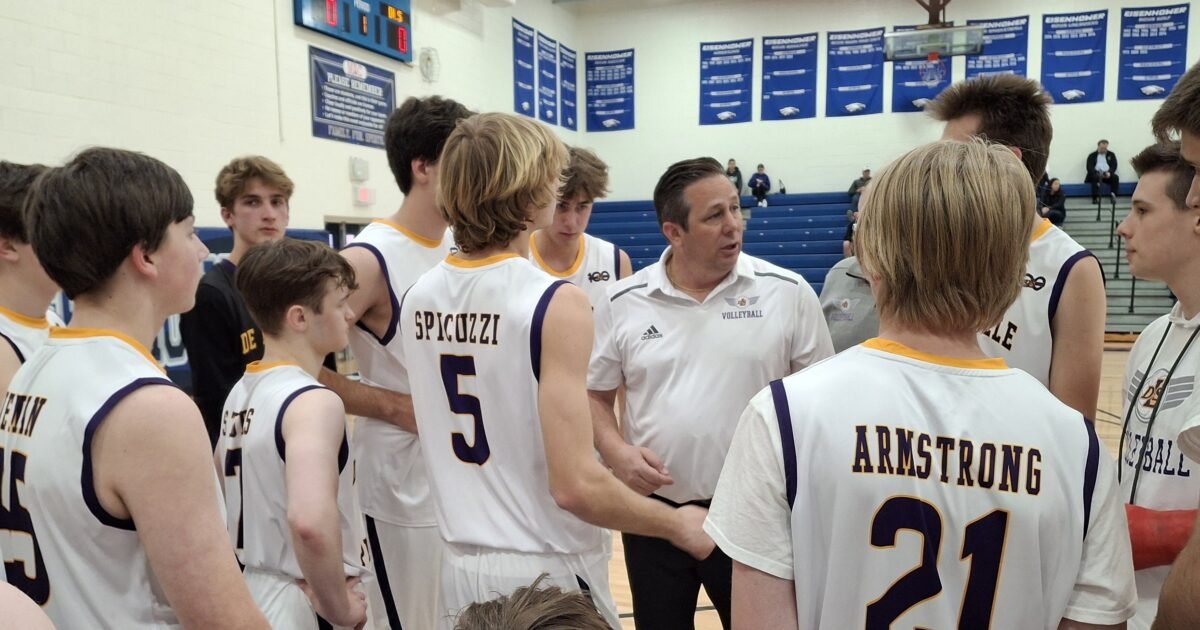 Five CHSL teams help welcome boys high school volleyball in Michigan
