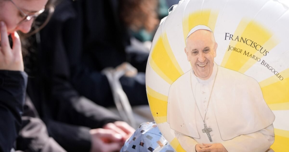 Pope Francis, from hospital, writes about 'blessing' hidden in frailty