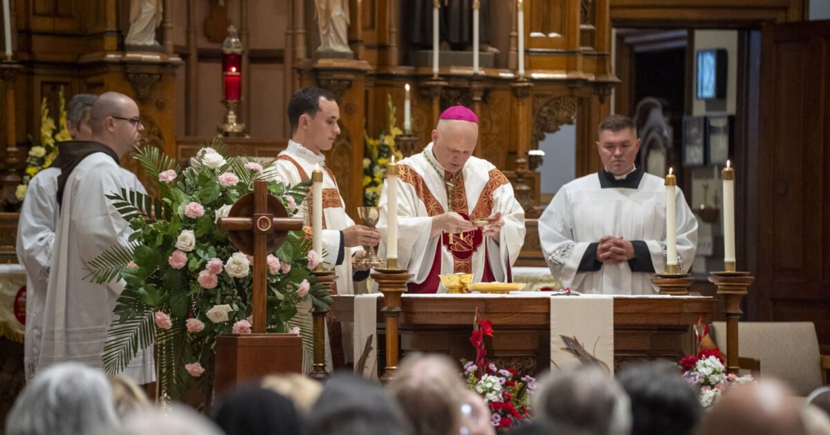On Blessed Solanus Casey's feast day, Detroit faithful reflect on his simple faith